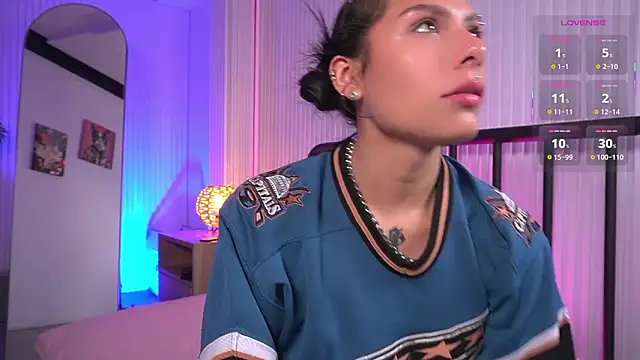 Molly  davis online show from 03/23/26, 07:58