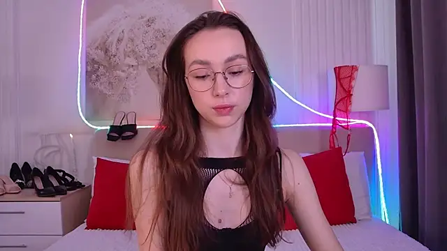 Emily Simon online show from 06/06/26, 05:12