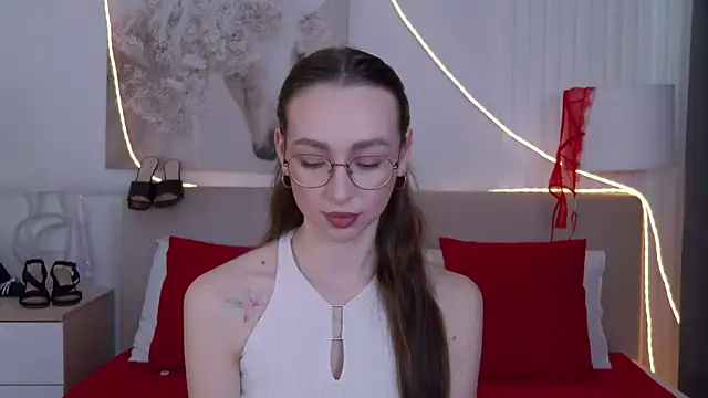 Emily Simon online show from 04/03/26, 05:03