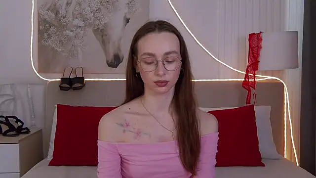 Emily Simon online show from 04/13/26, 04:49