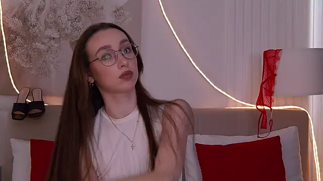 Emily Simon online show from 03/31/26, 05:31