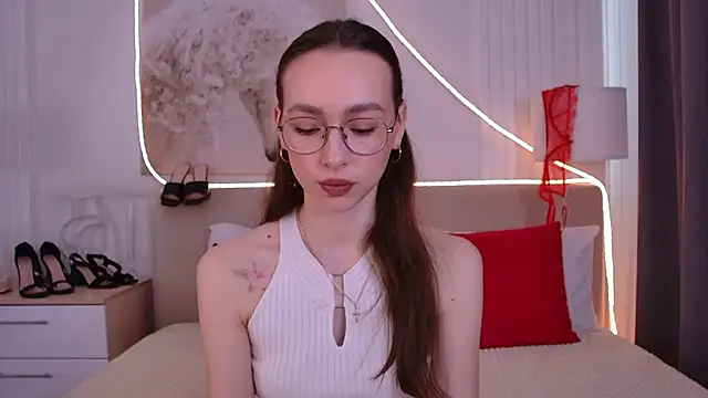 Emily Simon online show from 05/18/26, 05:23