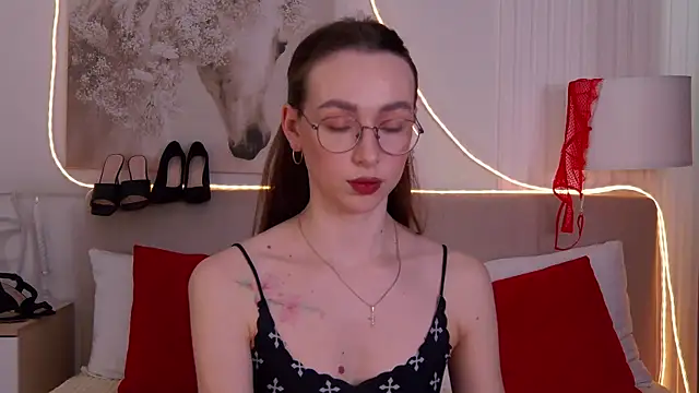 Emily Simon online show from 03/29/26, 05:09