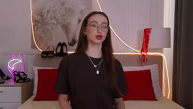 Emily Simon online show from 03/19/26, 04:23