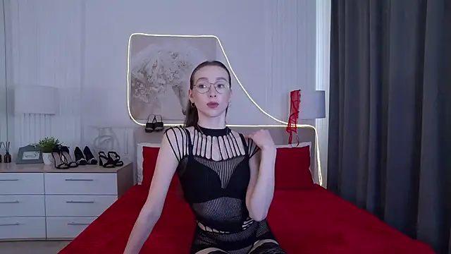 Emily Simon online show from 04/08/26, 05:31