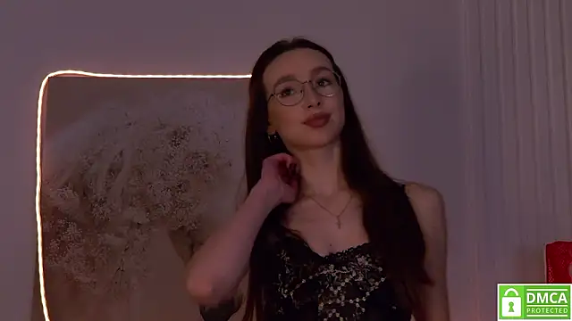 Emily Simon online show from 02/08/26, 05:16