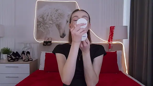 Emily Simon online show from 04/05/26, 05:25