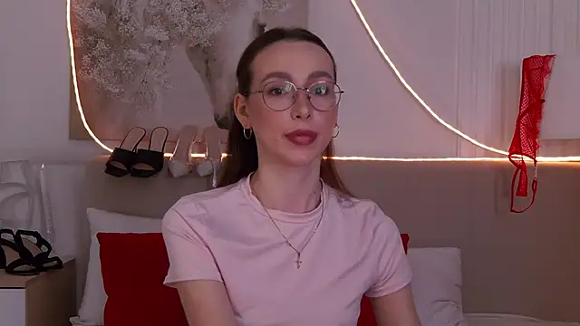 Emily Simon online show from 03/18/26, 04:26