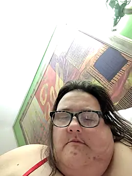 luvbug28 online show from 03/13/26, 10:04