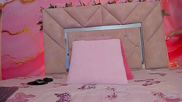 sweet  luna   online show from 02/07/26, 10:56