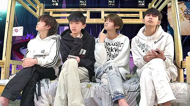 xiaohuangren01 online show from 03/13/26, 05:56