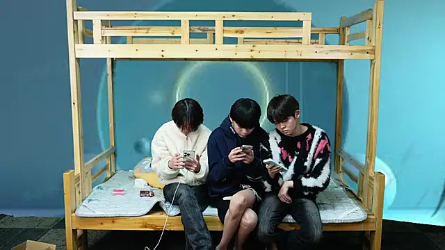 xiaohuangren01 online show from 01/14/26, 09:24