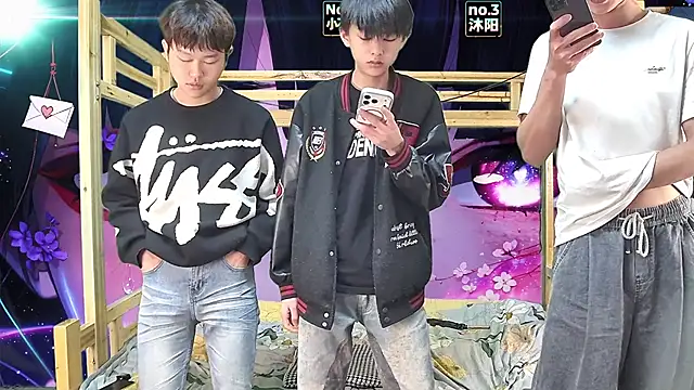 xiaohuangren01 online show from 03/26/26, 01:42