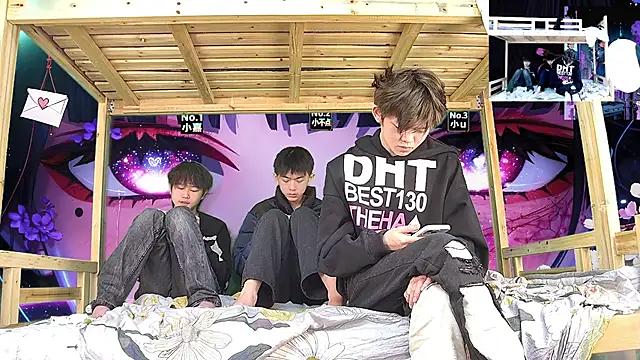 xiaohuangren01 online show from 02/05/26, 01:34