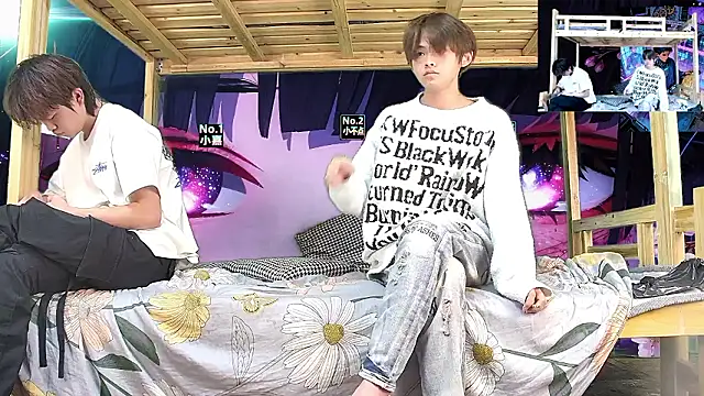 xiaohuangren01 online show from 03/08/26, 02:59