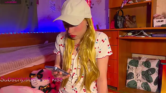 Snapshot of miss_barbie111 chatting on 02/14/26, 03:34 miss barbie111 online show from 02/14/26, 03:34