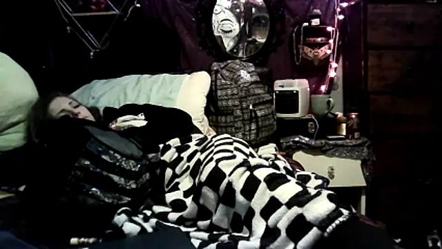 allymoon1369 online show from 04/13/26, 07:07