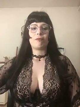 Snapshot of ElisaGoth chatting on 07/25/26, 01:57 ElisaGoth online show from 07/25/26, 01:57
