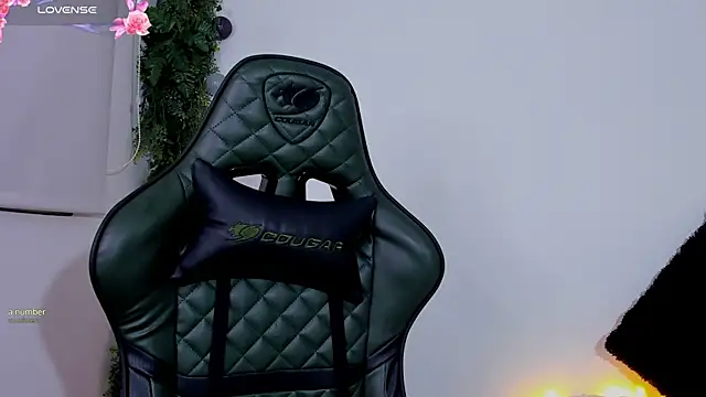 Noaah25  online show from 04/04/26, 04:19