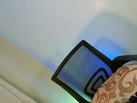 touch my body1 online show from 02/07/26, 12:51