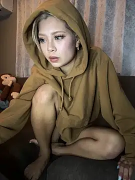 BADBITCHISAKI online show from 03/10/26, 02:32