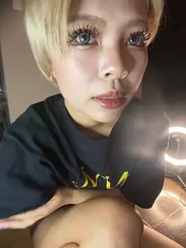 BADBITCHISAKI online show from 03/23/26, 01:55