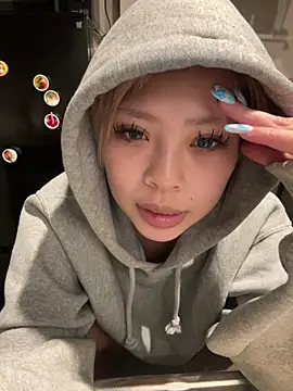 BADBITCHISAKI online show from 03/06/26, 01:06