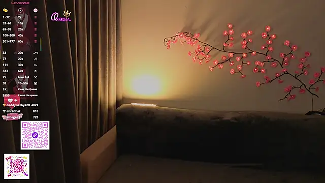 ElsaDivine online show from 05/10/26, 10:11