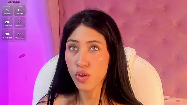 Snapshot of internett_sweetheart chatting on 02/06/26, 04:41 internett sweetheart online show from 02/06/26, 04:41