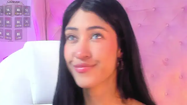 Snapshot of internett_sweetheart chatting on 02/26/26, 05:29 internett sweetheart online show from 02/26/26, 05:29