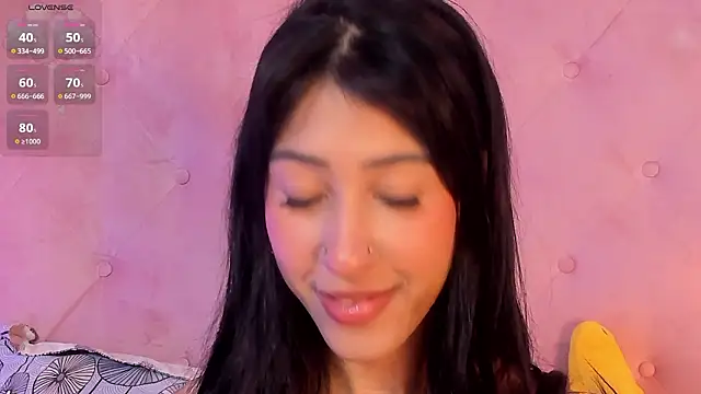 Snapshot of internett_sweetheart chatting on 02/02/26, 04:22 internett sweetheart online show from 02/02/26, 04:22