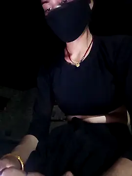 priyasharma899 online show from 04/15/26, 05:17