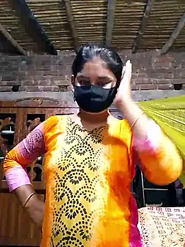Snapshot of Hot_Sweeti chatting on 04/02/26, 10:49 Hot Sweeti online show from 04/02/26, 10:49