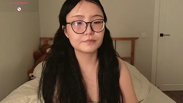 nullgirl online show from 05/12/26, 11:55