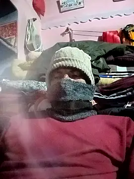 Snapshot of Hairymax_boy chatting on 01/16/26, 04:00 Hairymax boy online show from 01/16/26, 04:00