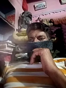 Snapshot of Hairymax_boy chatting on 01/18/26, 03:48 Hairymax boy online show from 01/18/26, 03:48