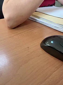 Snapshot of Donna9696 chatting on 04/11/26, 07:45 Donna9696 online show from 04/11/26, 07:45