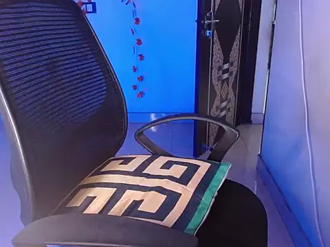 Im Iriss online show from 02/23/26, 03:12