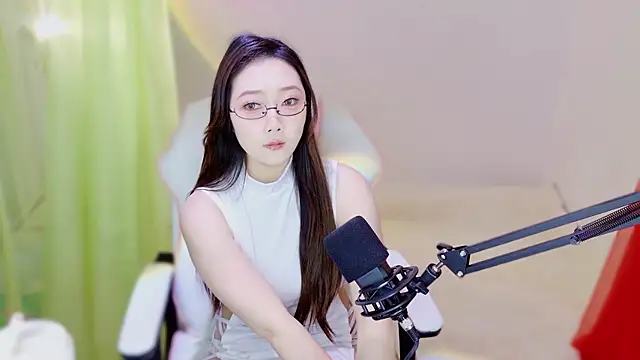 luna-168 online show from 04/23/26, 08:32