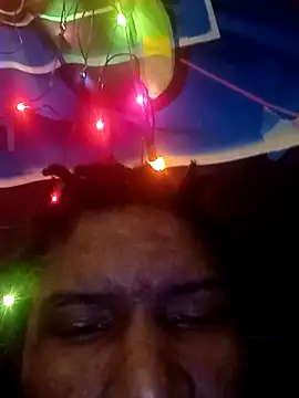 LadySn0w26 online show from 05/08/26, 06:17