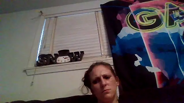 LadySn0w26 online show from 06/19/26, 01:00
