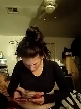 LadySn0w26 online show from 05/06/26, 02:26