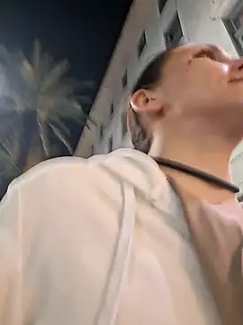 LadySn0w26 online show from 04/06/26, 05:30