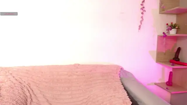 chloe peach  online show from 05/19/26, 12:12