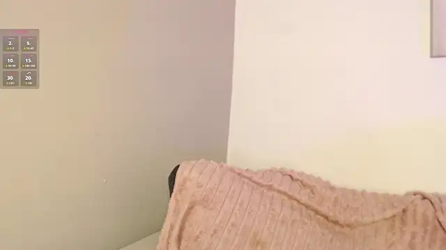 Snapshot of chloe_peach_ chatting on 03/13/26, 12:32 chloe peach online show from 03/13/26, 12:32