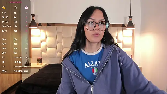 NiccolleHall online show from 02/16/26, 01:43