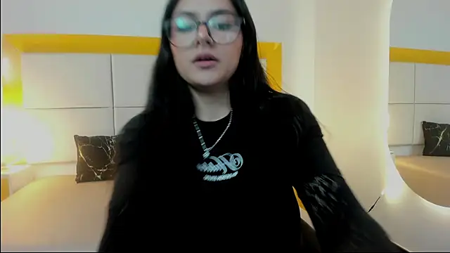 NiccolleHall online show from 02/20/26, 01:35