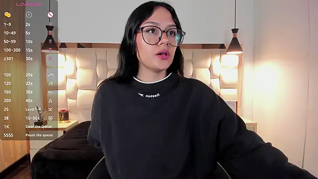 NiccolleHall online show from 02/17/26, 01:08