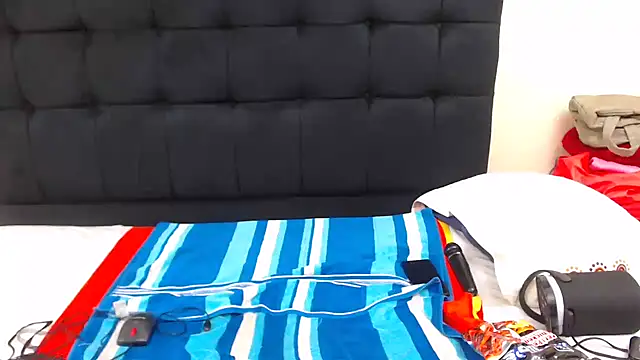 Sexy Baddie online show from 02/18/26, 03:08