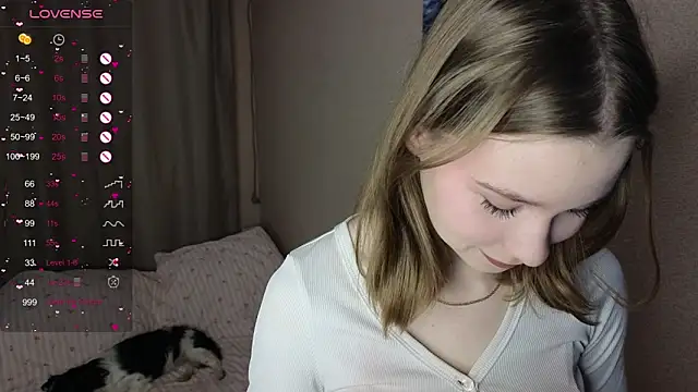 Snapshot of vickky_shy chatting on 01/16/26, 02:10 vickky shy online show from 01/16/26, 02:10